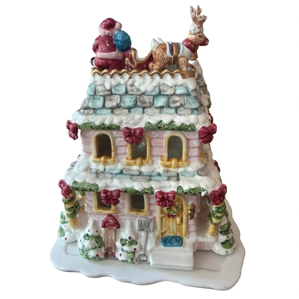 Avon santa arriving